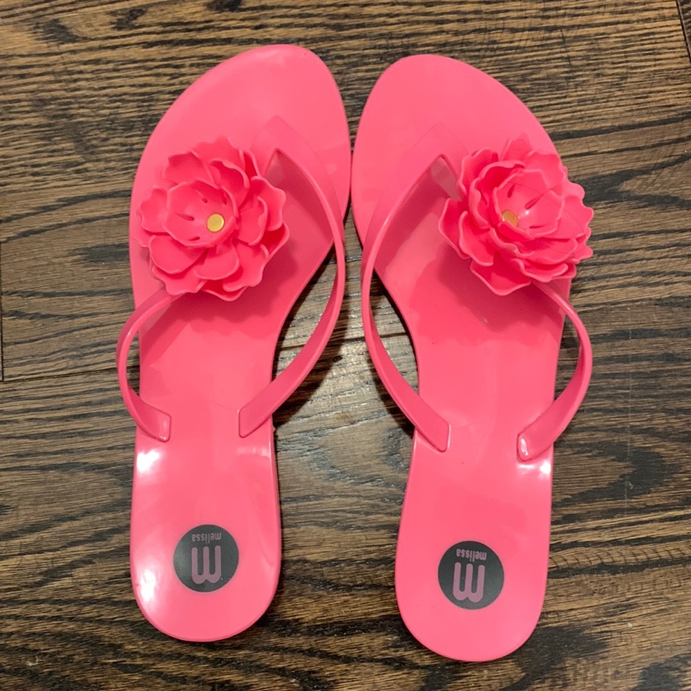Melissa Size 7 Flip Flops - gently used great condition